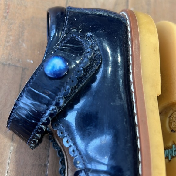 Elephantito navy patent leather scalloped Mary Janes - Picture 10 of 12